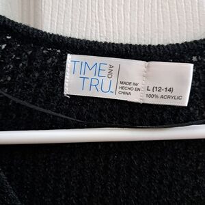 Time and Tru Black Crew Neck Sweater